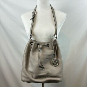 Michael Kors Gray Leather Bucket Bag Drawstring Shoulder Bag‎ Purse